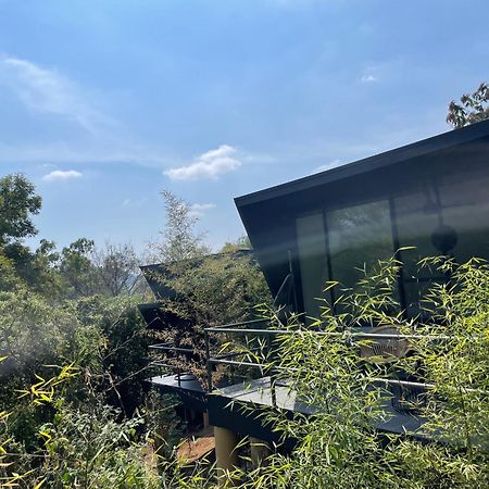 Bajo La Montana Hotell Tepoztlán Exteriör bild