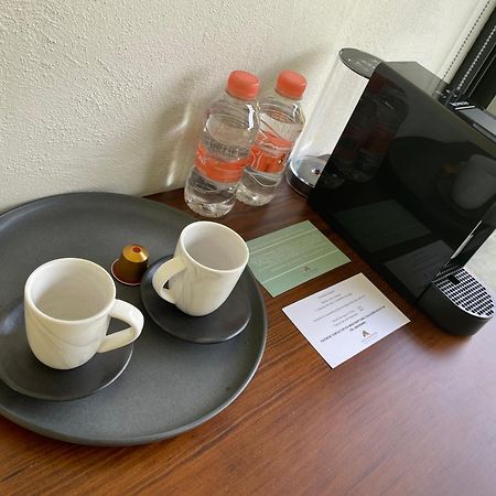 Bajo La Montana Hotell Tepoztlán Exteriör bild