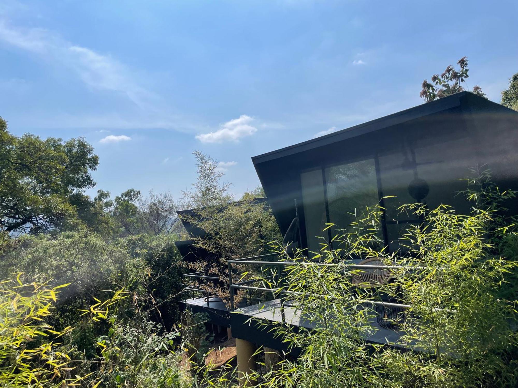 Bajo La Montana Hotell Tepoztlán Exteriör bild